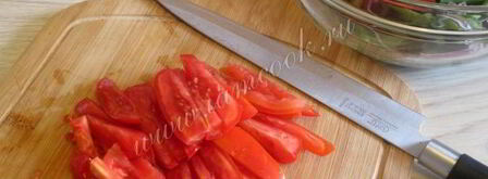 салат с мидиями и помидорами. Шаг 6