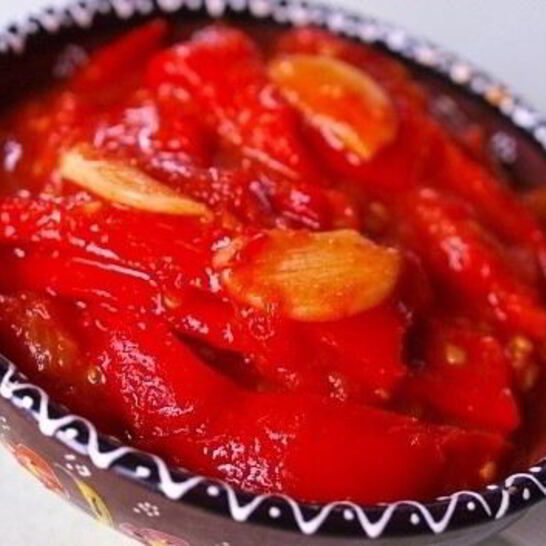 Рецепт салат с помидорами и печеным болгарским перцем