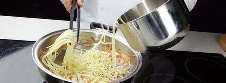 салат с яичной лапшой. Шаг 6