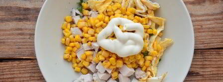 салат с яичными блинчиками и кукурузой. Шаг 8