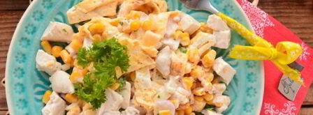 салат с яичными блинчиками и кукурузой. Шаг 10