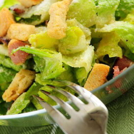 Рецепт салат цезарь с беконом