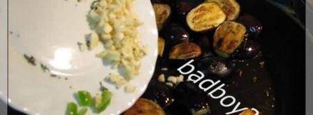 теплый салат баклажанный. Шаг 16