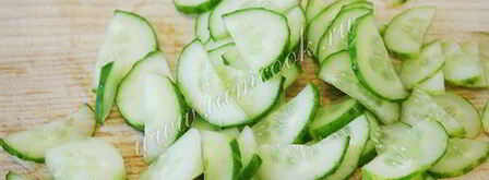 весенний салат с черемшой. Шаг 4