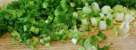 весенний салат с черемшой. Шаг 6