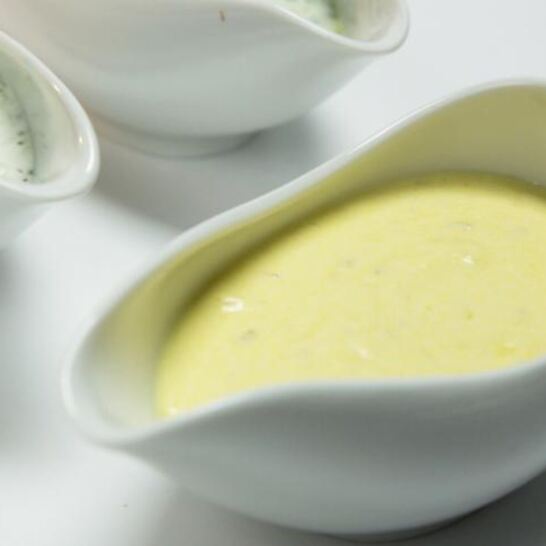 Рецепт йогуртовый соус с луком и чесноком