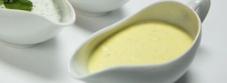 йогуртовый соус с луком и чесноком. Шаг 3