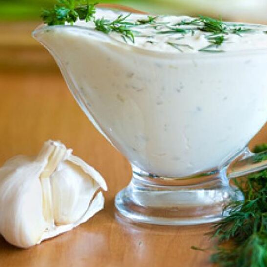 Рецепт соус из зелени с чесноком