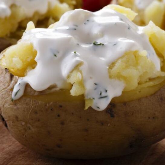 Рецепт соус к отварному картофелю со сметаной и чесноком