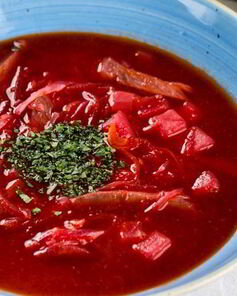 Холодный борщ с говядиной