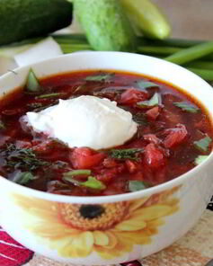 Летний борщ со свекольными листьями