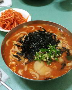 Корейский суп куксу