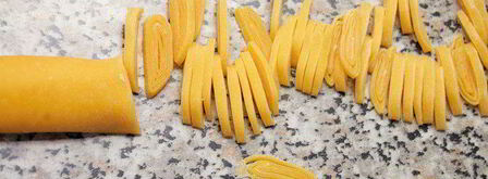 куриный суп с домашней лапшой весенний. Шаг 10