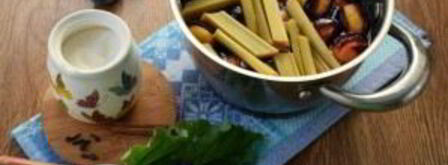 сливовый суп с ревенем. Шаг 2