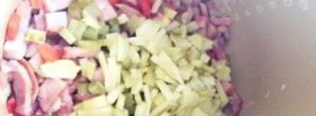 солянка сборная в мультиварке. Шаг 5