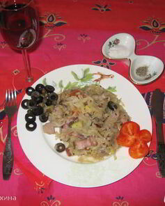 Солянка тушеная свиная с вешенками