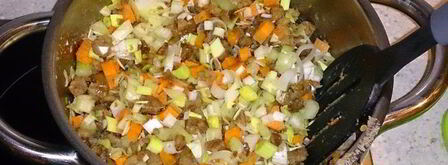 бархатистый каштановый суп-пюре с сельдереем. Шаг 3