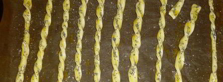 суп-пюре из чечевицы с курицей и маковыми палочками. Шаг 5