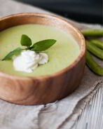 Суп-пюре из молодого горошка