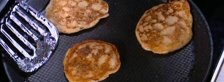 блинчики на кефире из трех видов муки. Шаг 4