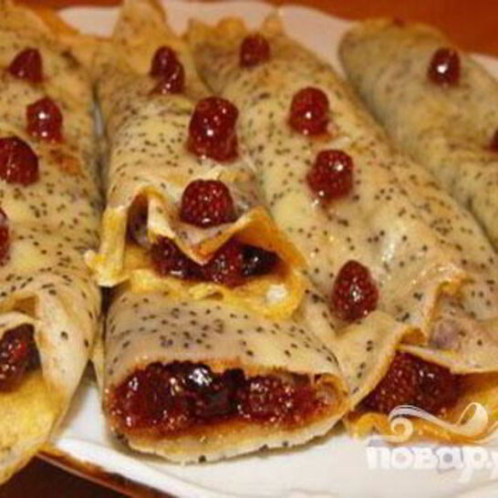 Рецепт блины маковые с земляничной начинкой