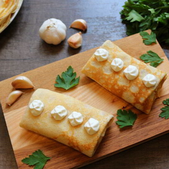 Рецепт блины с сыром, ветчиной и сметаной