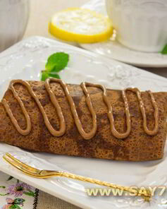 Шоколадные блинчики с бананами и орехами