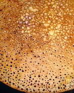 Тонкие блины с дырочками