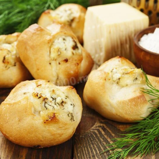 Рецепт булочки с чесноком и зеленью