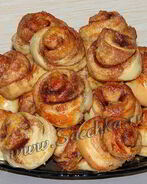 Булочки с корицей в виде розочек