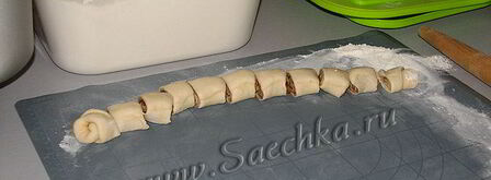 булочки с корицей в виде розочек. Шаг 6