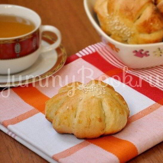 Рецепт булочки с курагой и изюмом