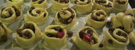 булочки с начинкой из ягод и орехов. Шаг 5