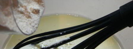 булочки с сосисками. Шаг 2