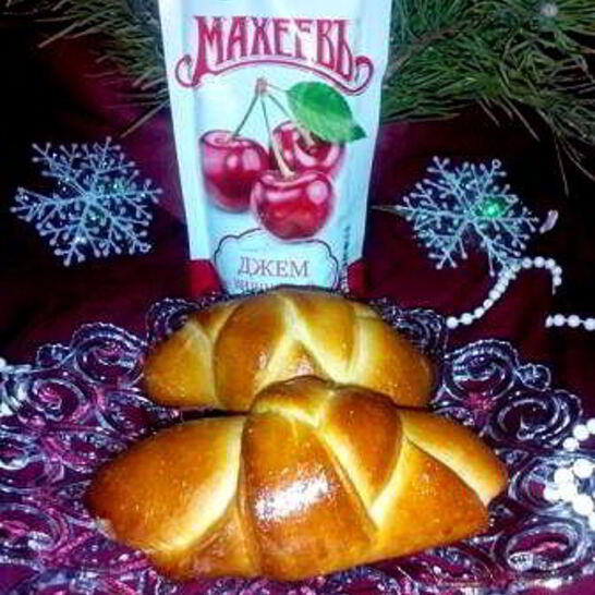 Рецепт булочки с вишневым джемом