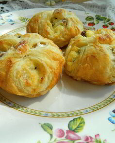 Булочки с изюмом