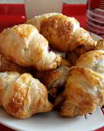 Круассаны с шоколадом