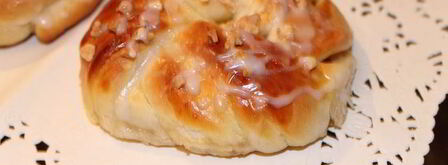 плюшки с яблоком и сгущенкой. Шаг 11