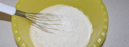 турецкие сырные булочки с кунжутом. Шаг 2