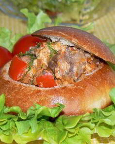 Ужин в хлебной булочке