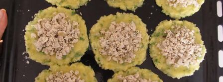 ватрушки картофельные с курицей. Шаг 8