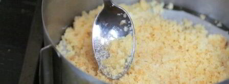 несладкий чизкейк с фетой и луком. Шаг 2