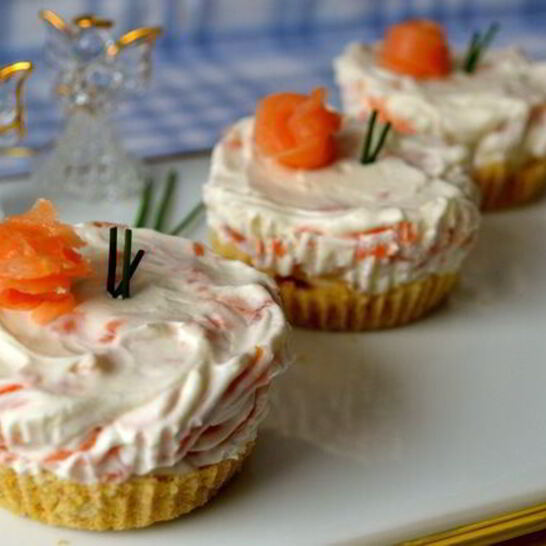 Рецепт закусочные мини-чизкейки со слабосоленой семгой