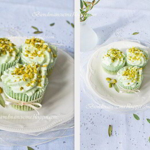 Фисташковые капкейки с малиной