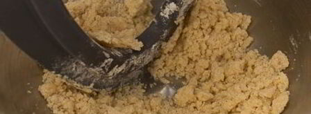 кекс со сливами и хрустящим штрейзелем. Шаг 3