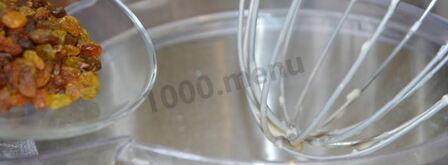 кексы в формочках на сметане. Шаг 5