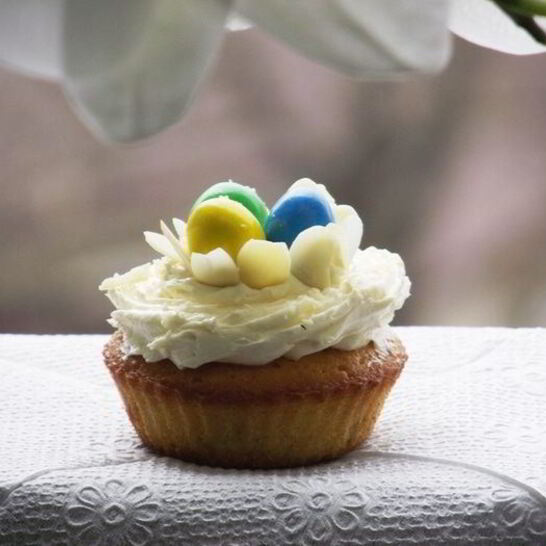 Рецепт пасхальные апельсиновые капкейки с ромовым кремом