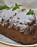 Шоколадный кекс с вишней