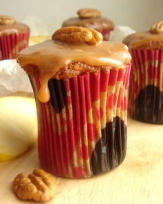 Яблочно-карамельные кексы с пеканом