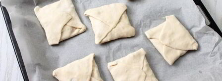 хачапури из слоеного теста. Шаг 10